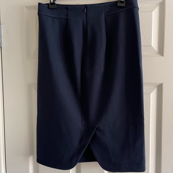 Banana Republic Navy Front Button Pencil Skirt (size 6) - Picture 6 of 10